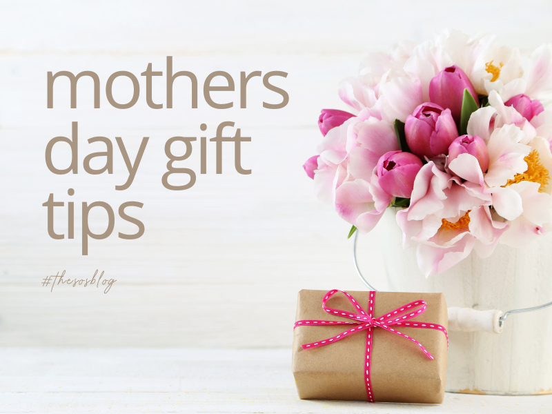 picture of tulips in bucket and gift wrapped in brown paper and hot pink bow, last minute gifts for mothers day, last minute mothers day gift ideas, mothers day ideas, mothers day gifts quick, last minute gift ideas for mom
